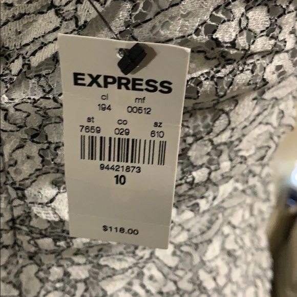 Dress - Picture 7 of 7